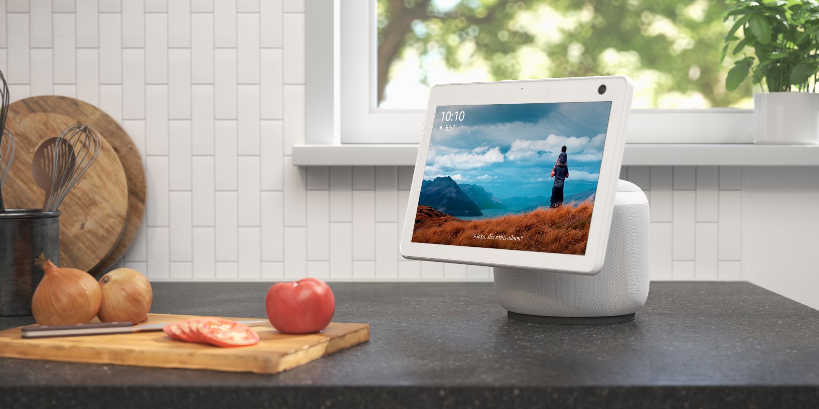 The Amazon Echo Show 10 Now Supports Zoom Meetings