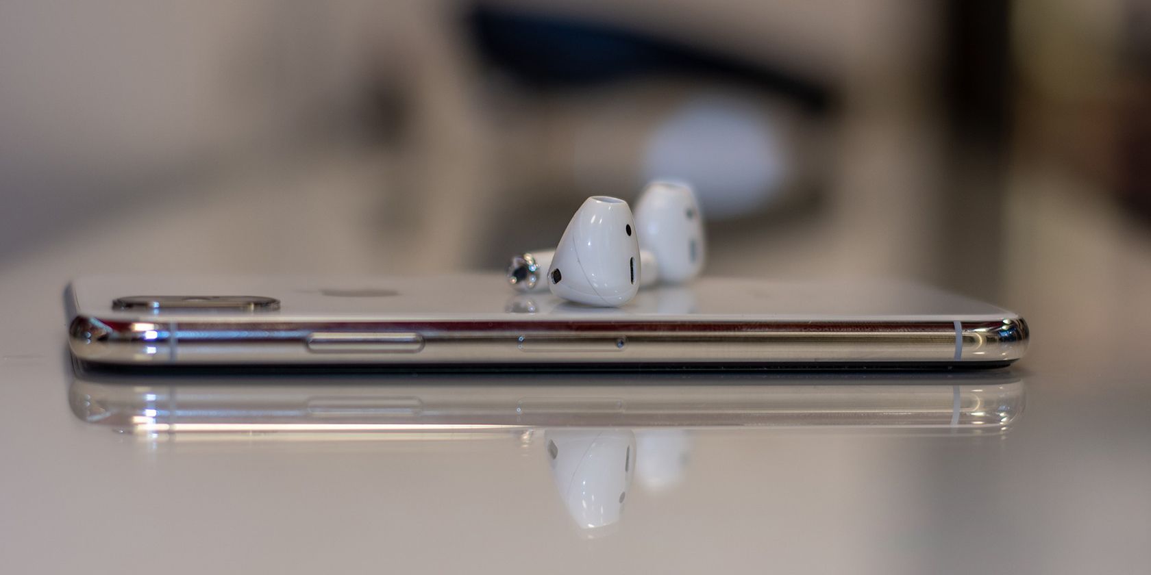10 Ways to Repair AirPods That Disconnect From Your iPhone 