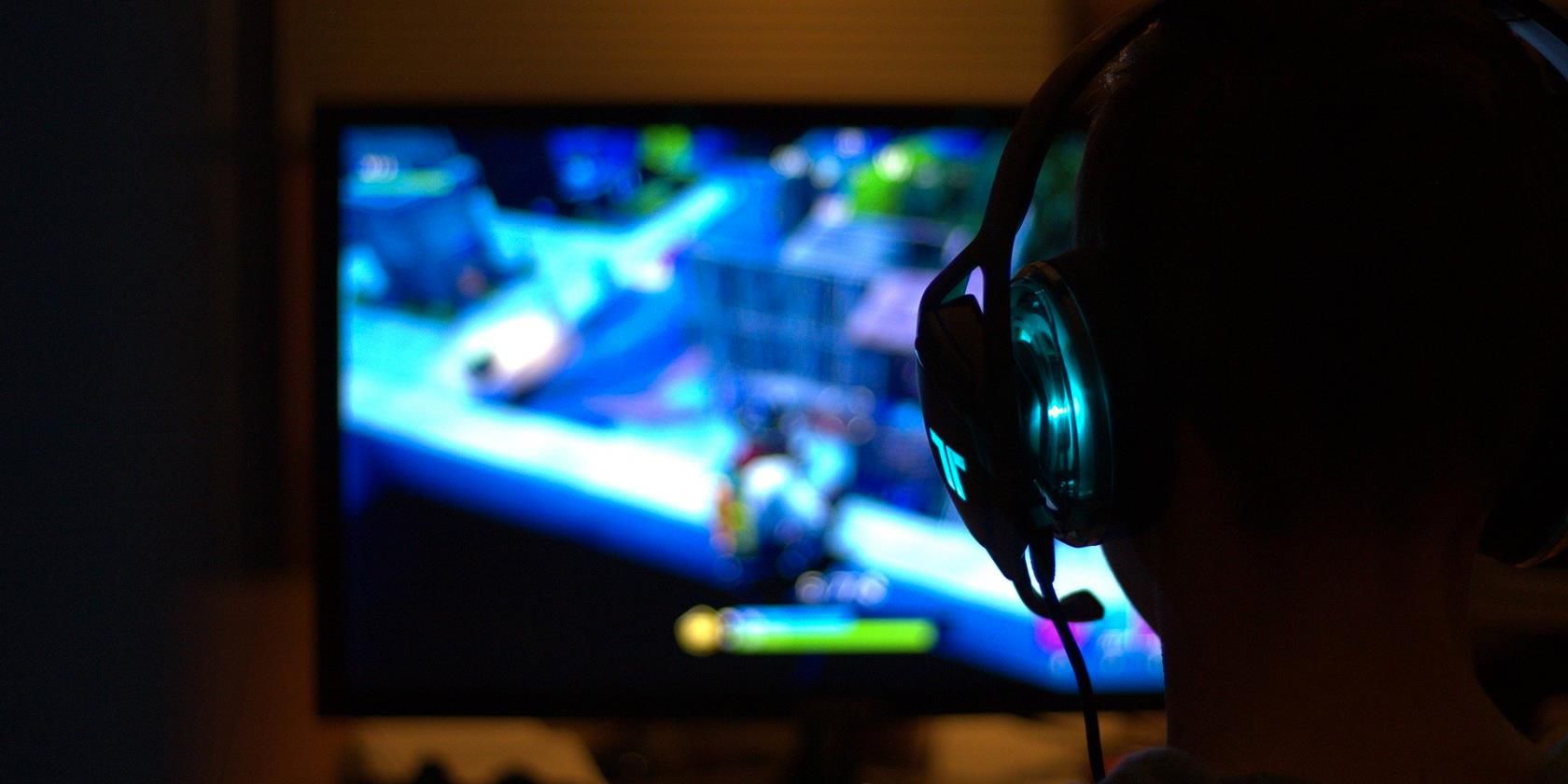 Do you need Xbox Live Gold and PS Plus to play Fortnite? - Dexerto