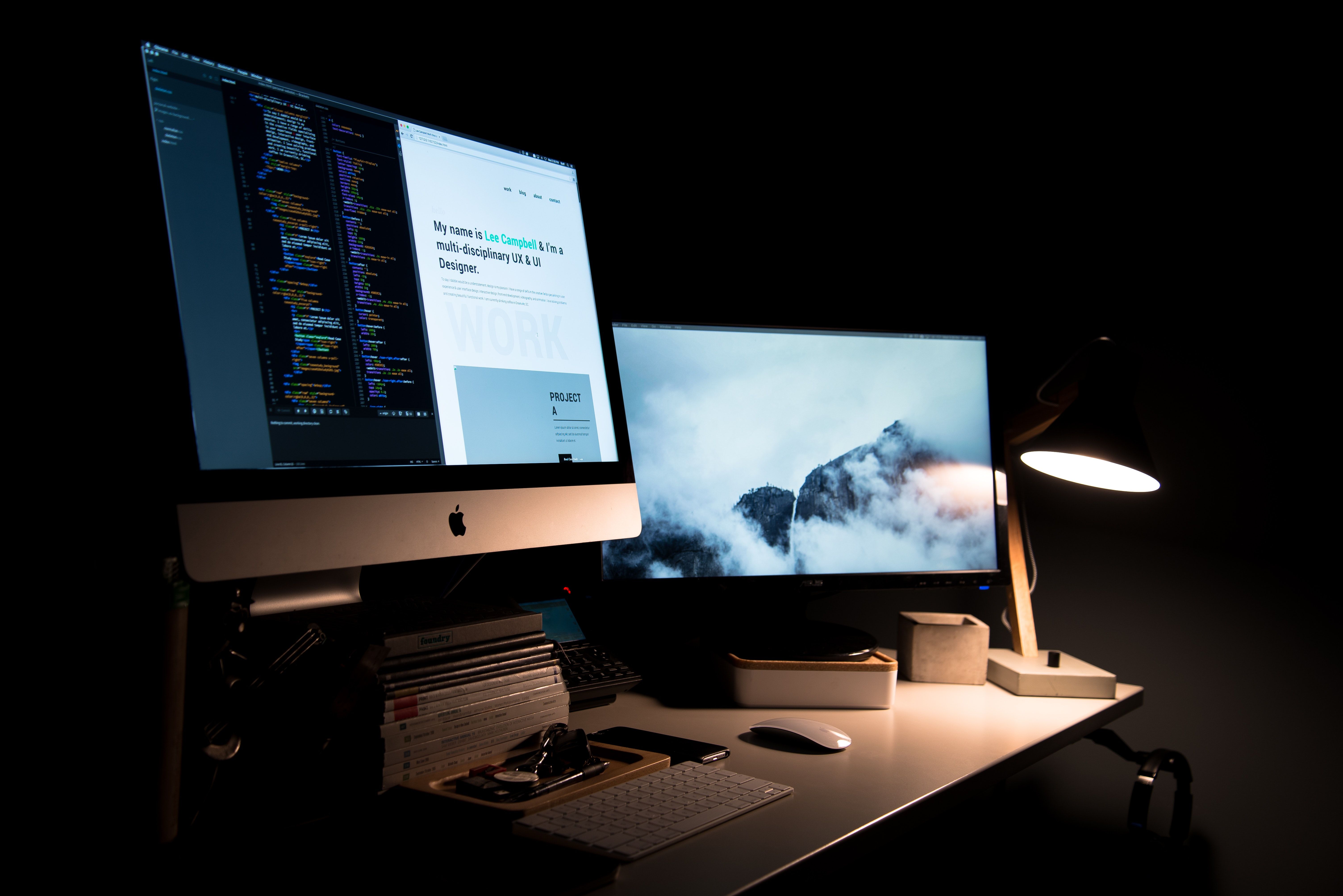 Ist der 24-Zoll-M1-iMac besser als der 27-Zoll-Intel-iMac? - iMac in dark with second monitor