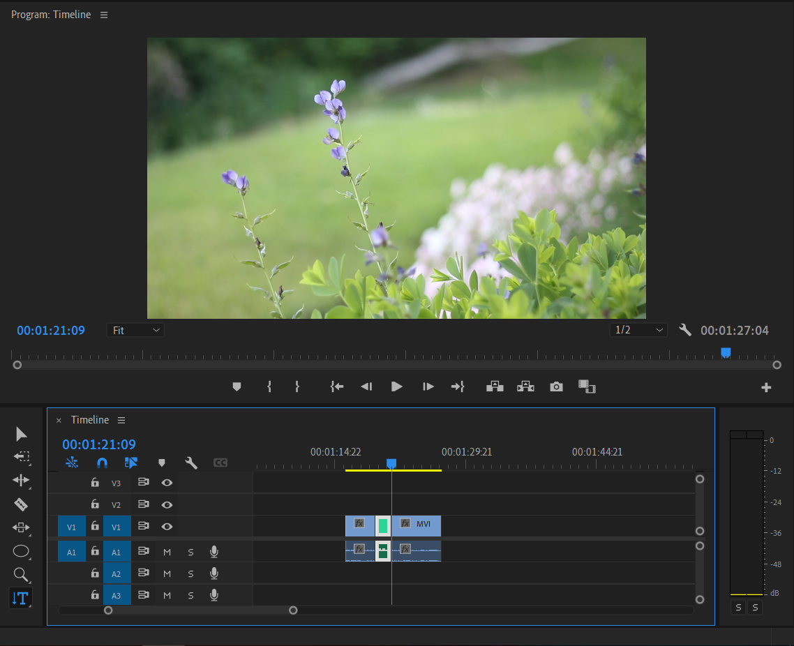 So führen Sie eine Dreipunktbearbeitung in Premiere Pro durch - insert into timeline