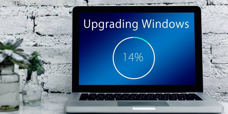 Why Windows Users Are NOT Updating to The Latest Version