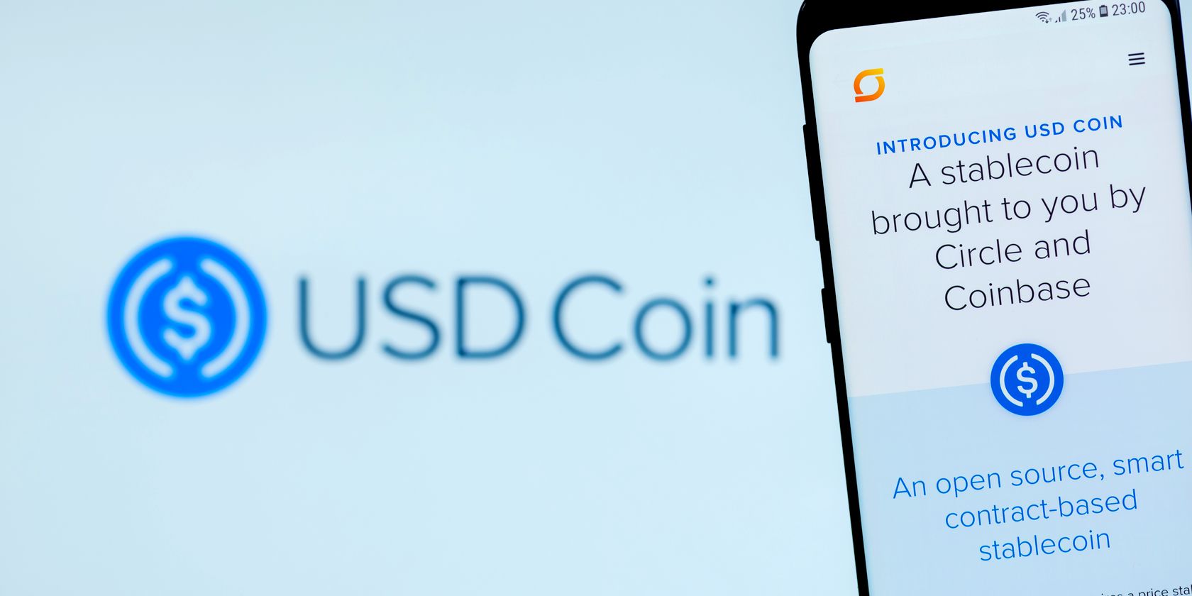 usd coin logo smartphone screen