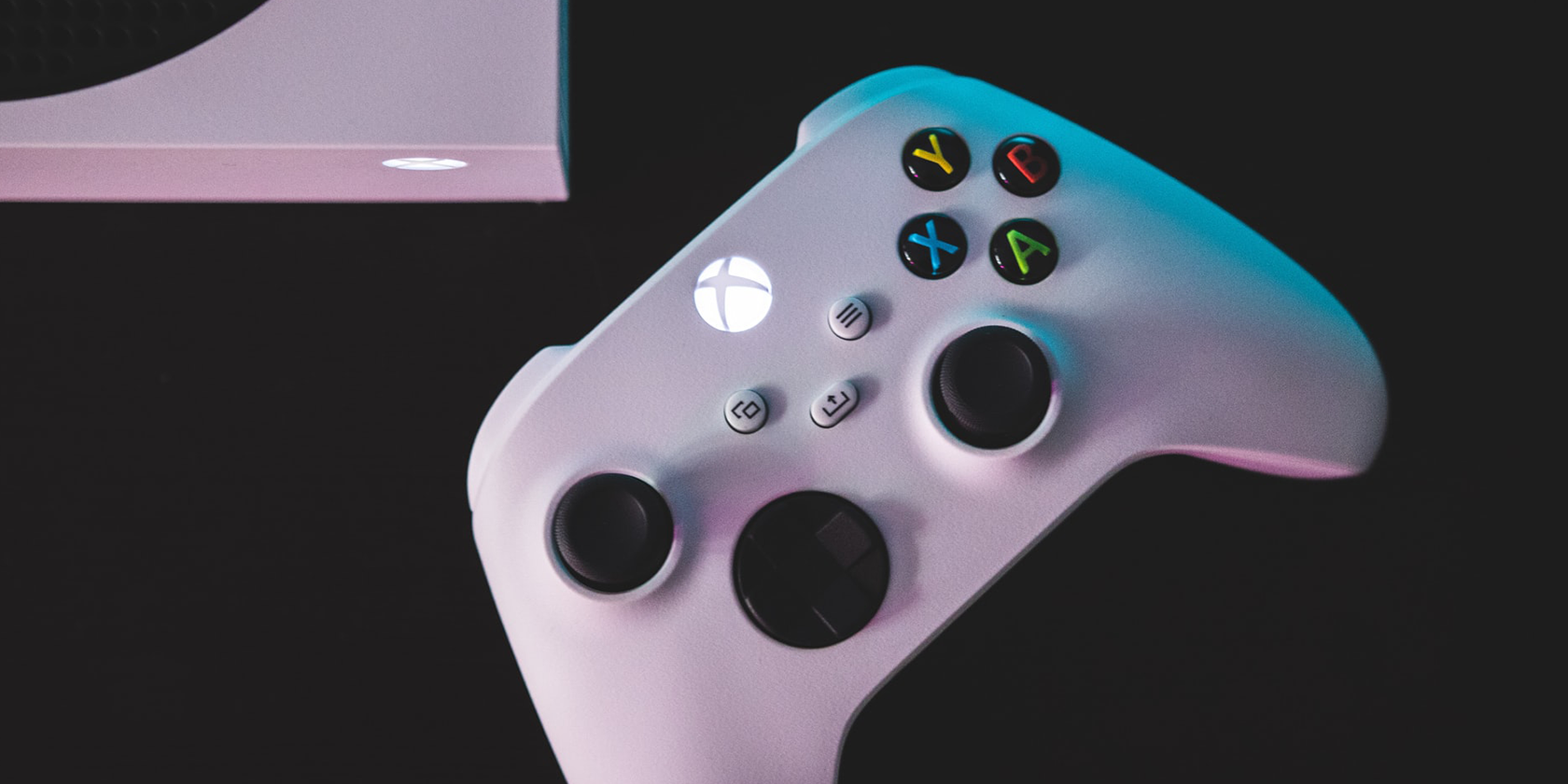 White Xbox controller