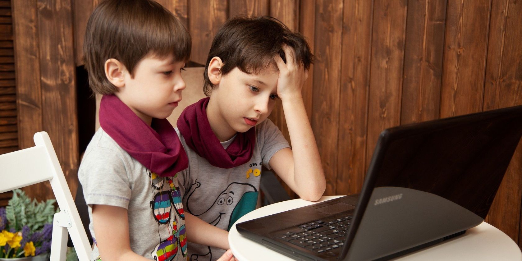 Kids using a laptop