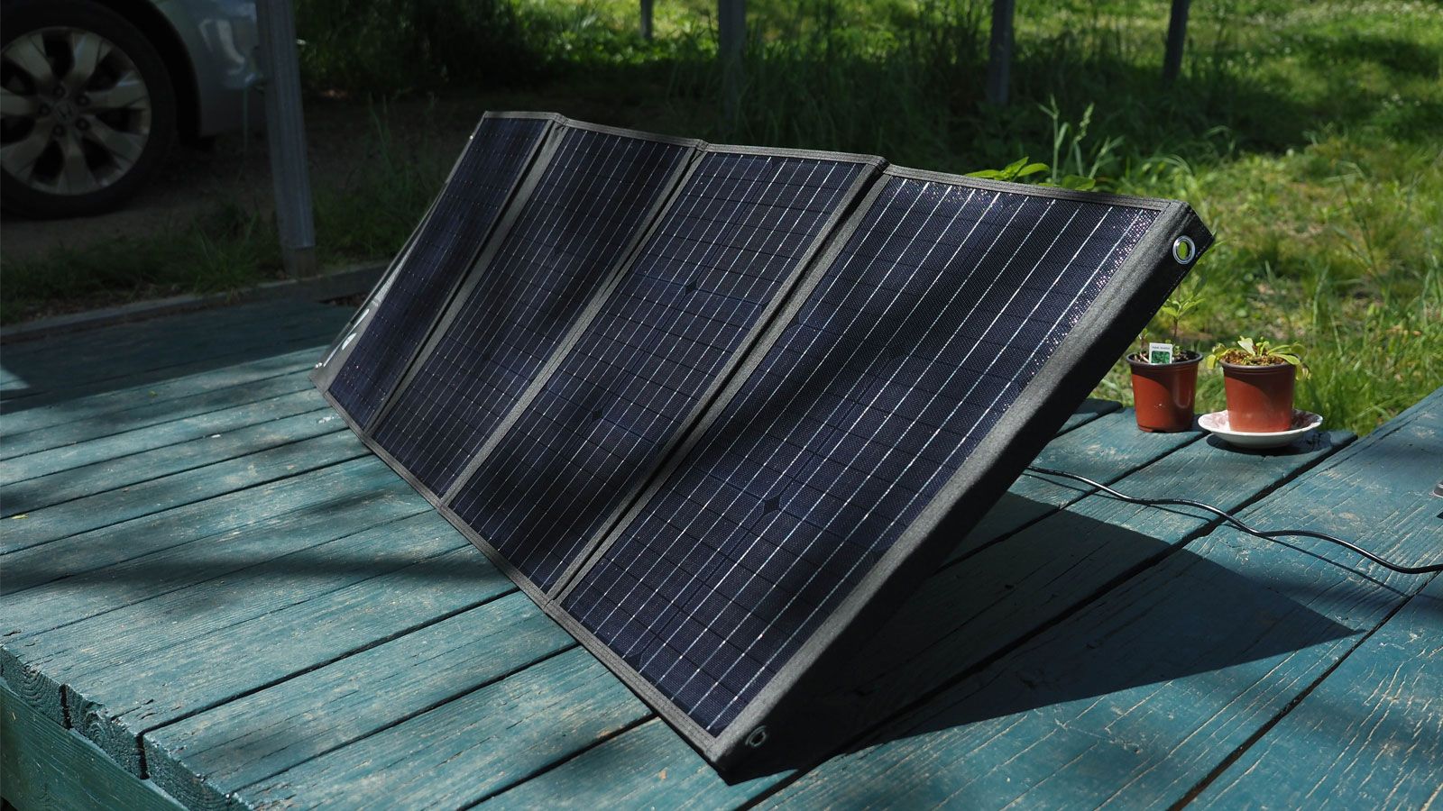 ITEHIL 100W Solar Panel charging in variable shade