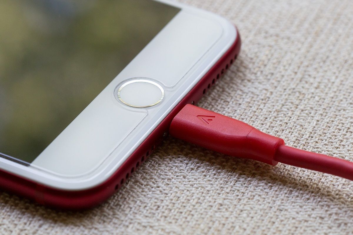 apple phone charging