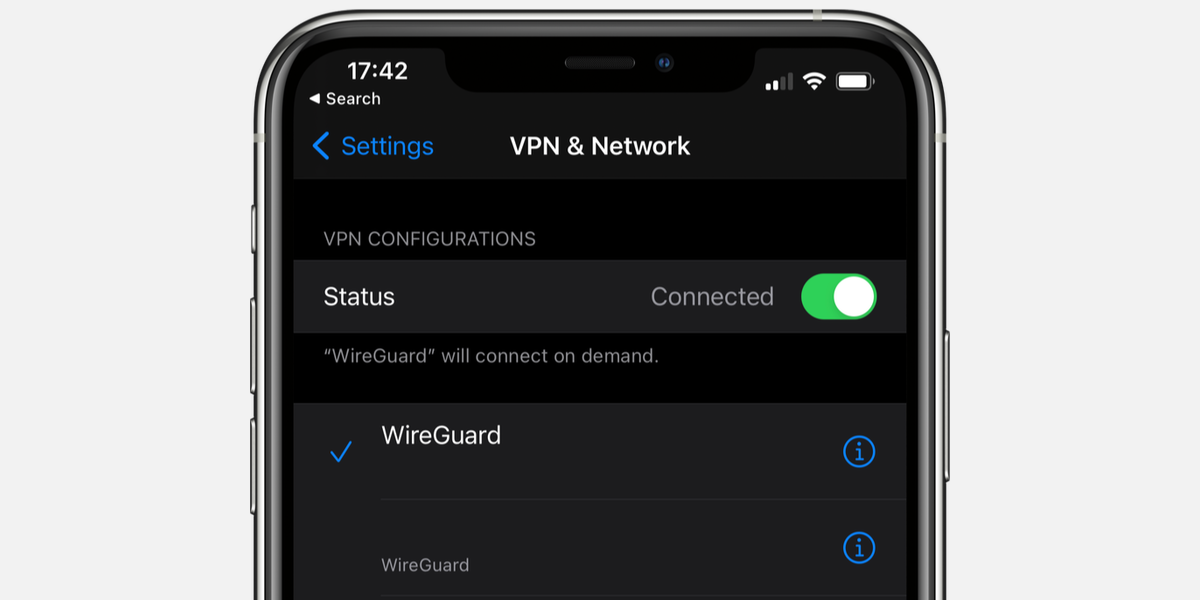 The VPN connection screen in iOS 14 on an iPhone.