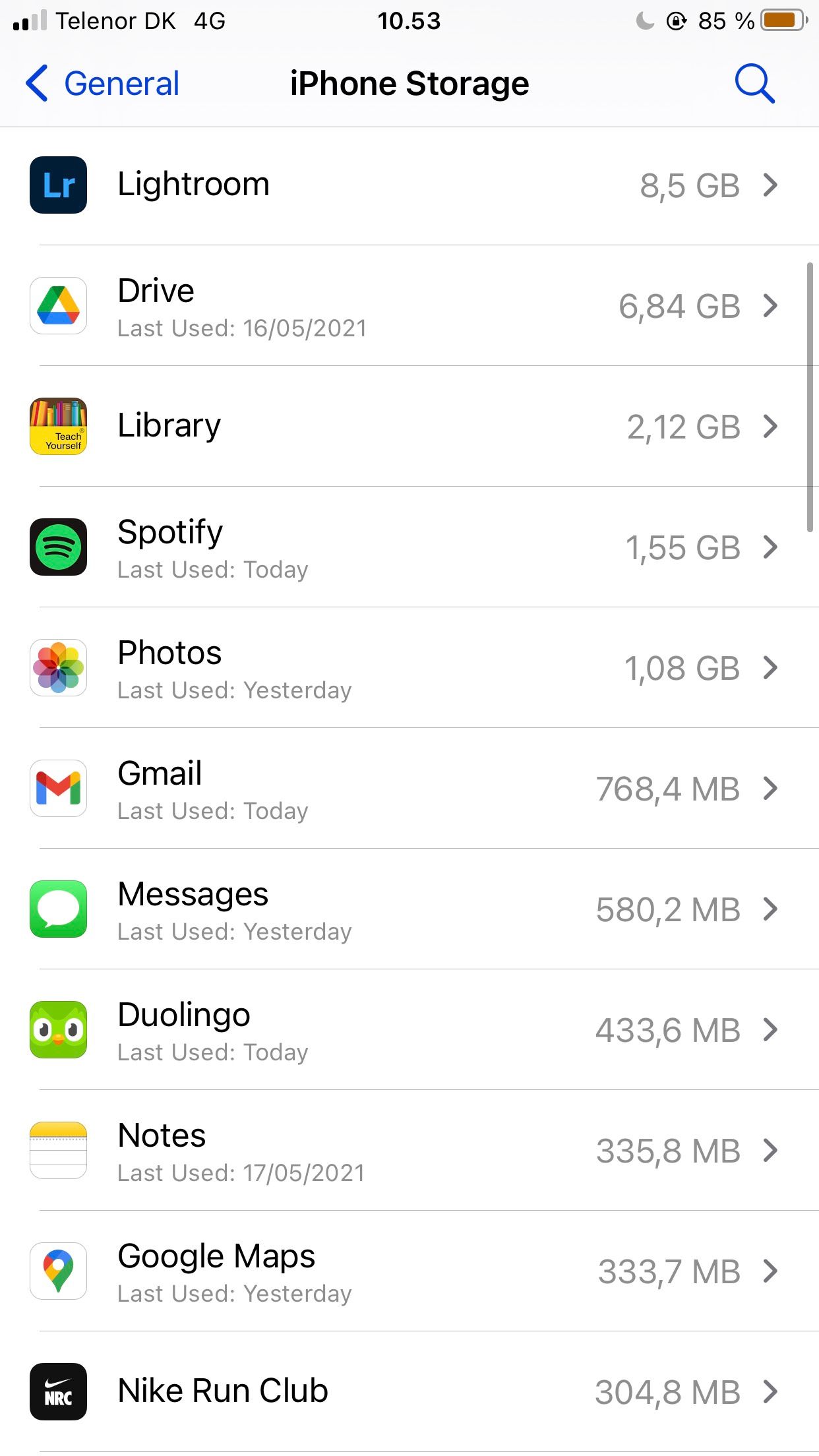 List of apps stored on iPhone
