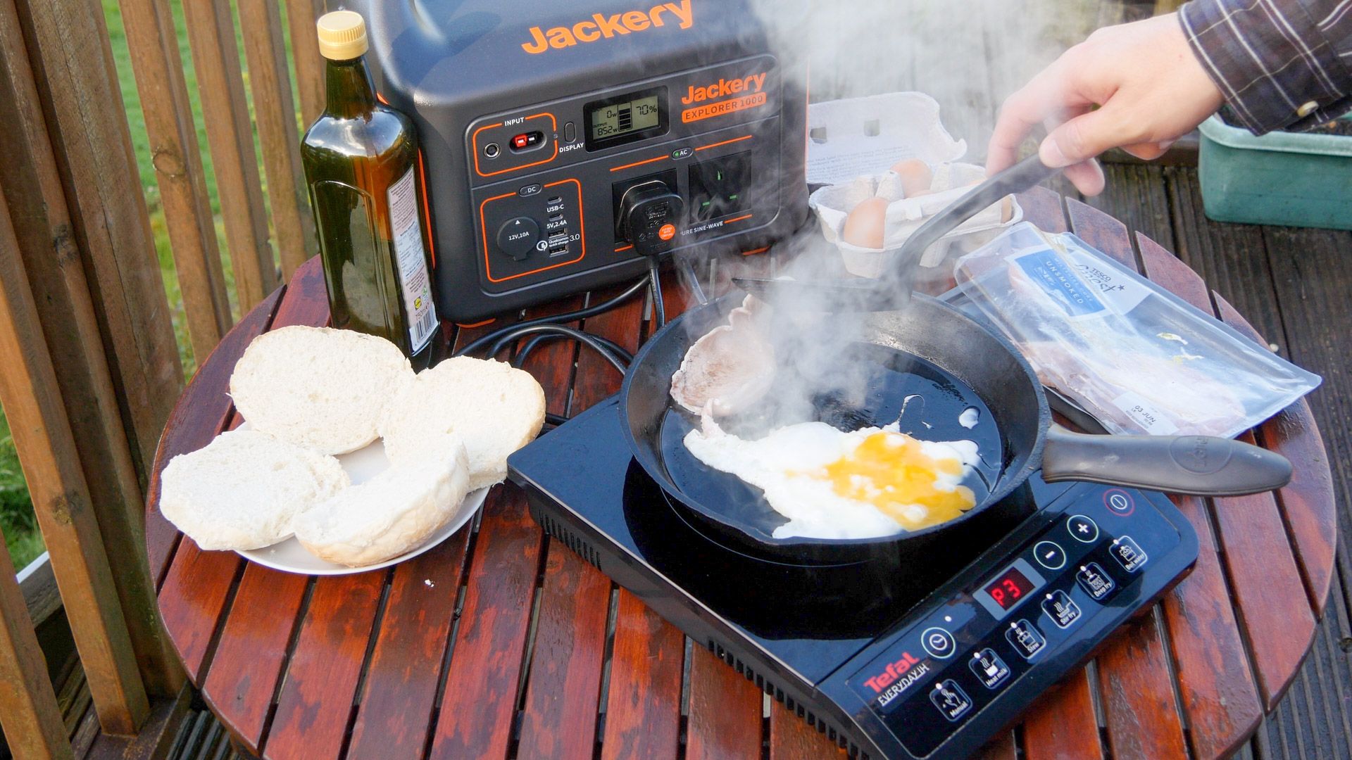 cooking with the jackery explorer 1000 and induction hob