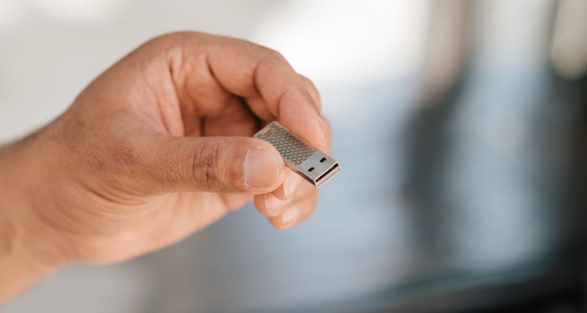 Carry Windows in your pocket on a USB stick