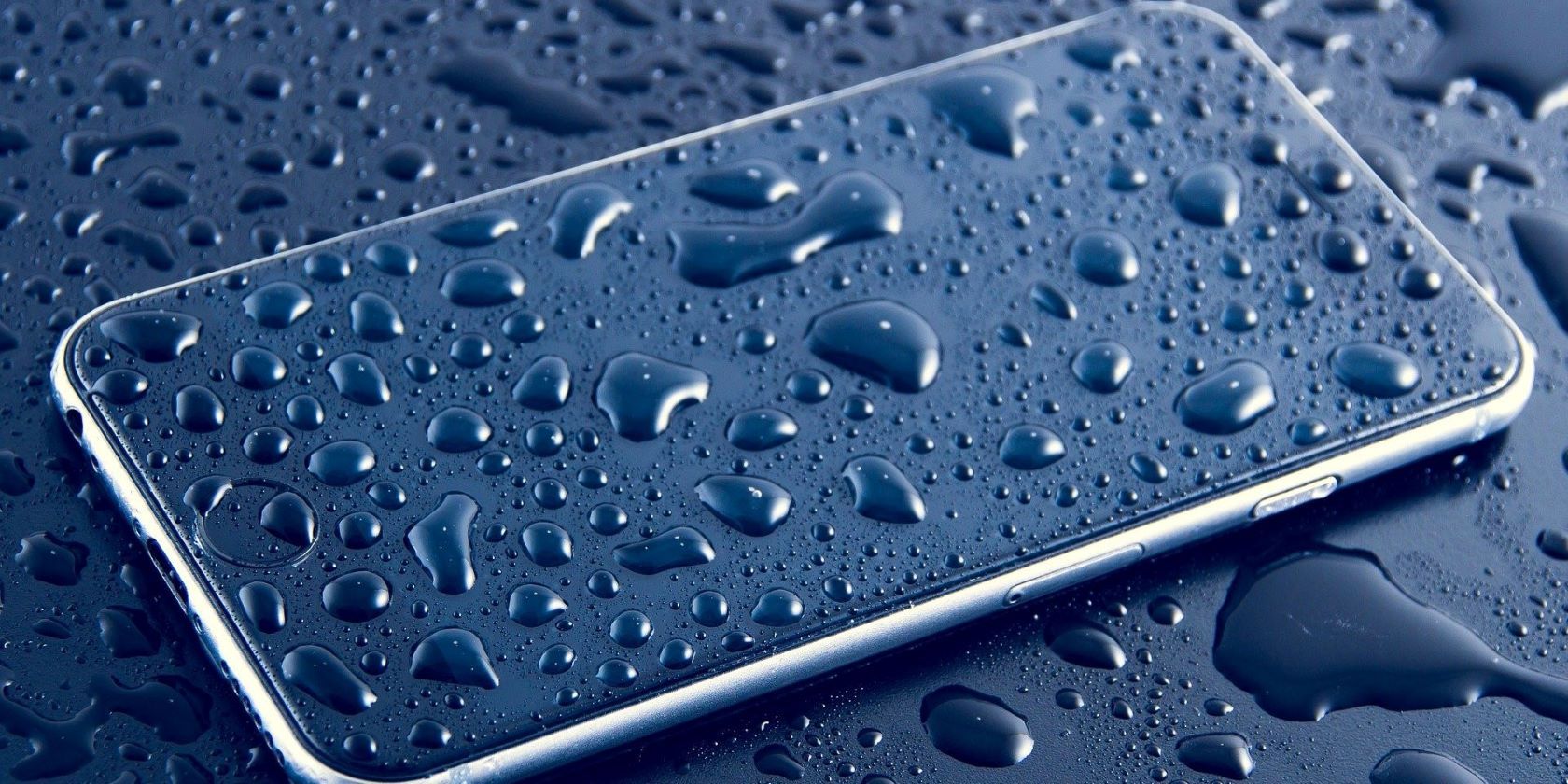 picture of wet phone