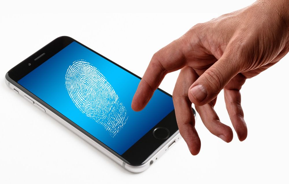 Fingerprint Phone - Come si sono evoluti gli scanner di impronte digitali nel tempo?