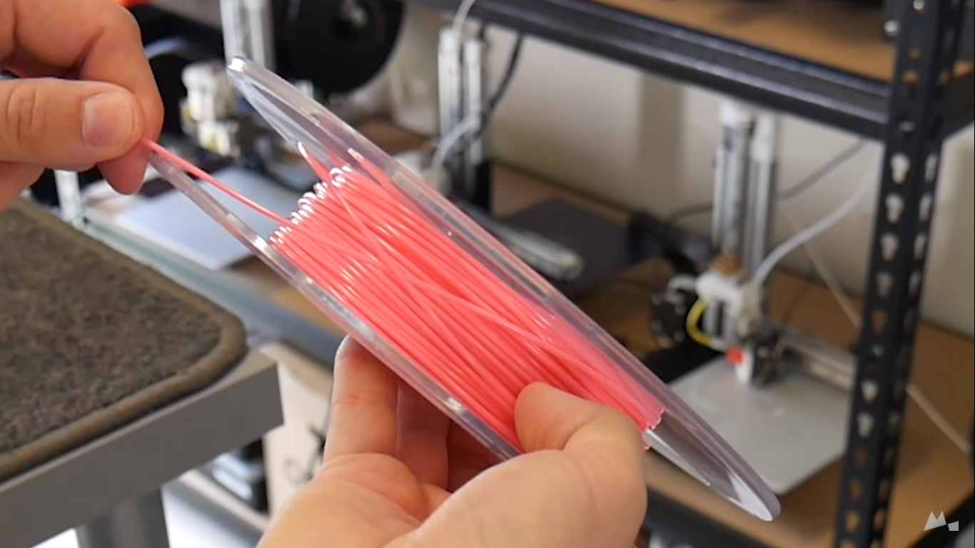 Tangled Filament Spool - 8 errori di stampa 3D da evitare per ottenere una stampa migliore