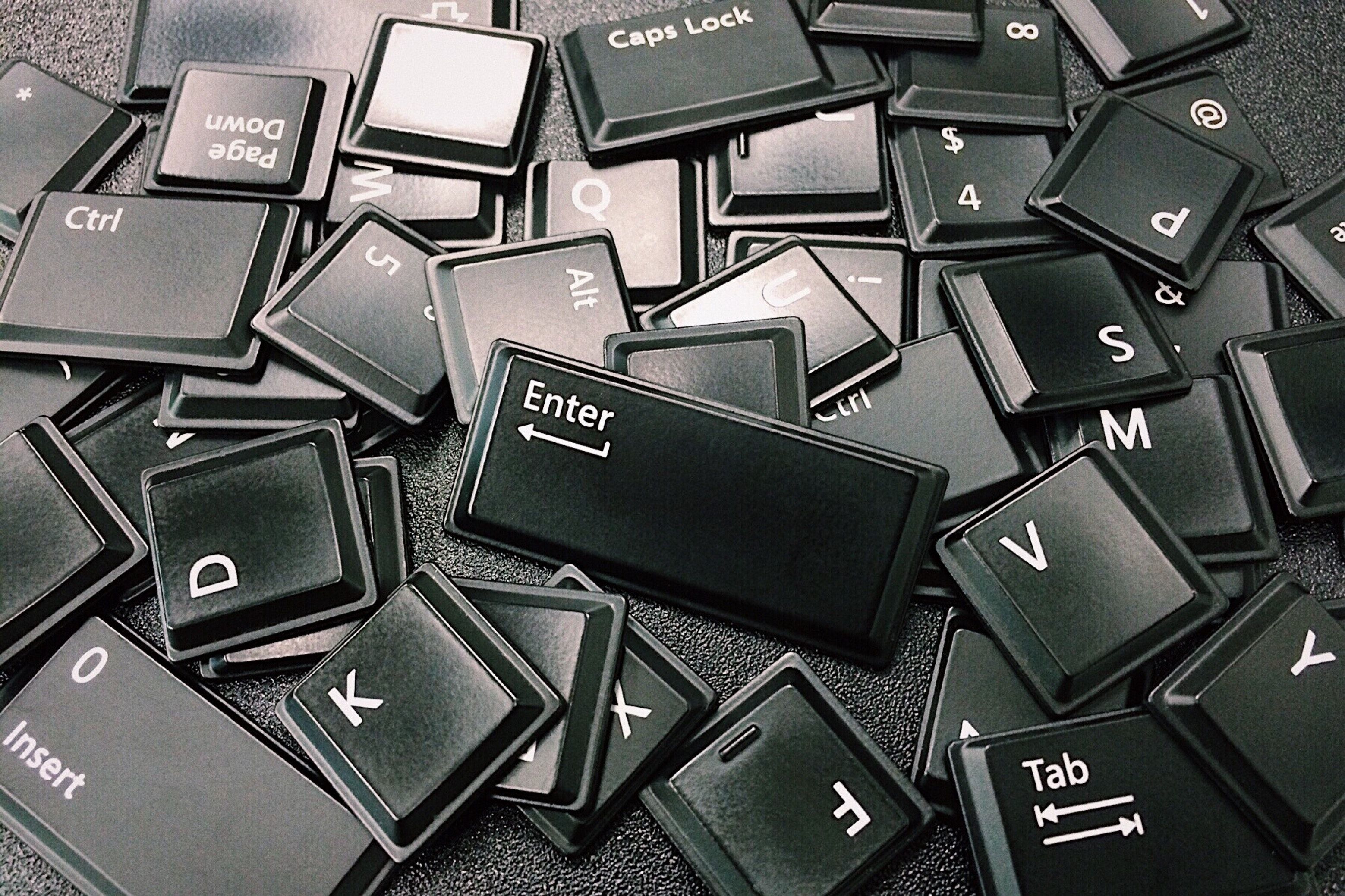 Keycaps in a pile