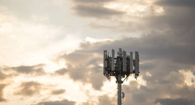 picture of cell phone tower