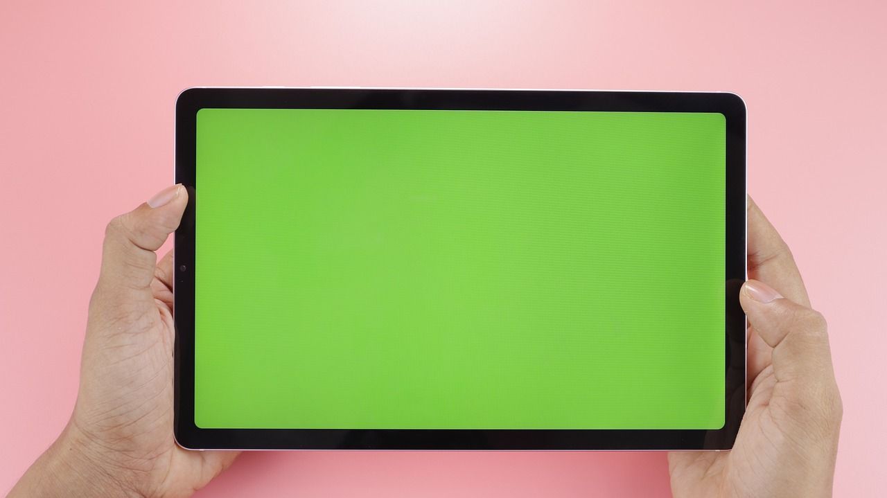 tablet greenscreen