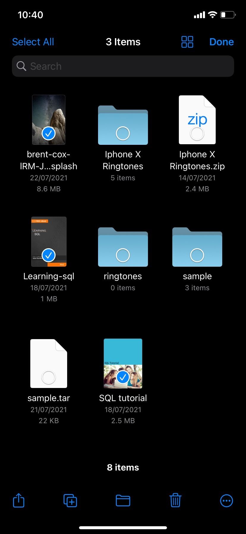 Selecting files or folders on iPhone