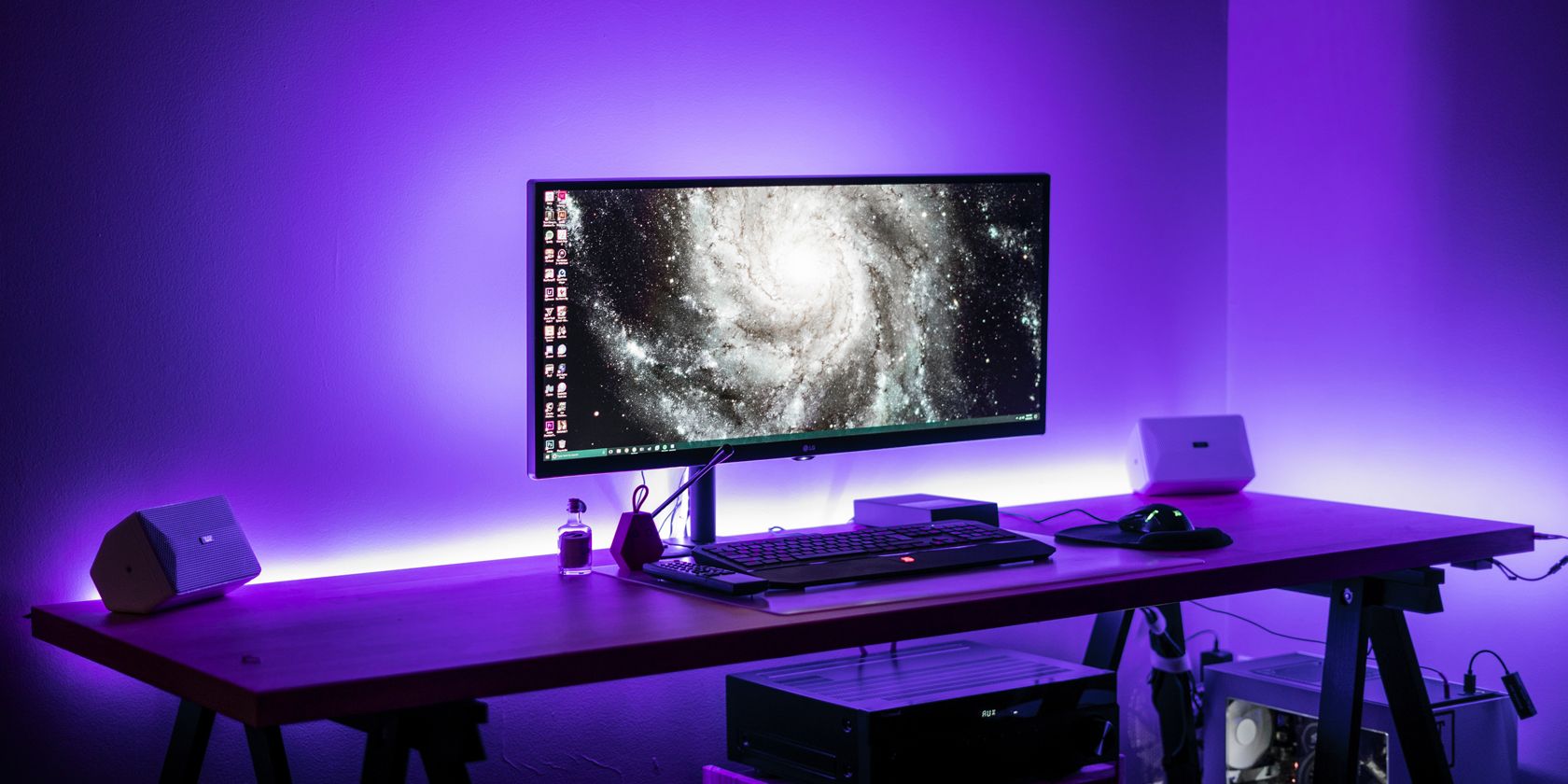 Gaming Desk with a Single Monitor and Speakers
