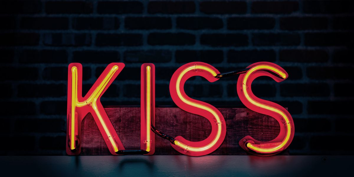 Kiss neon sign taken from Unsplash