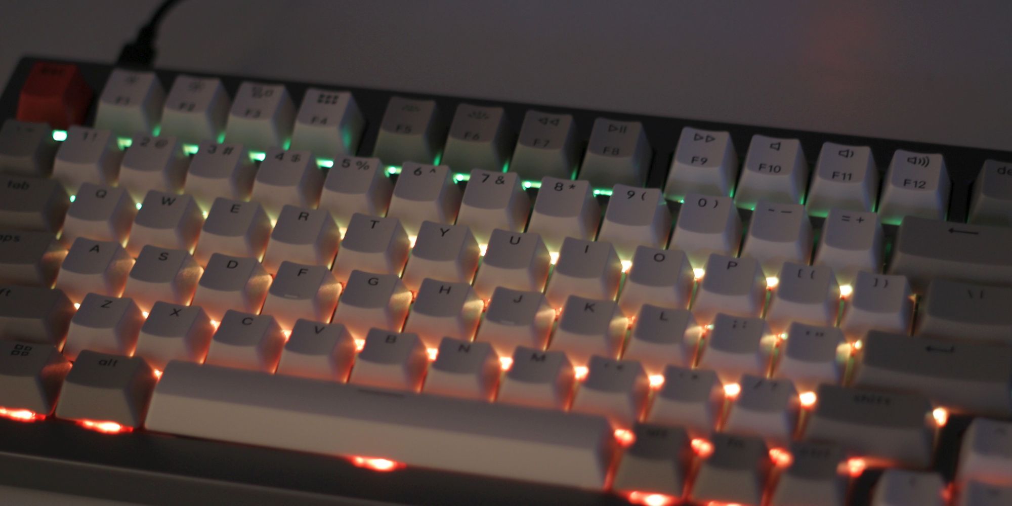 keychron-q1-mechanical-keyboard-review-backlighting-05