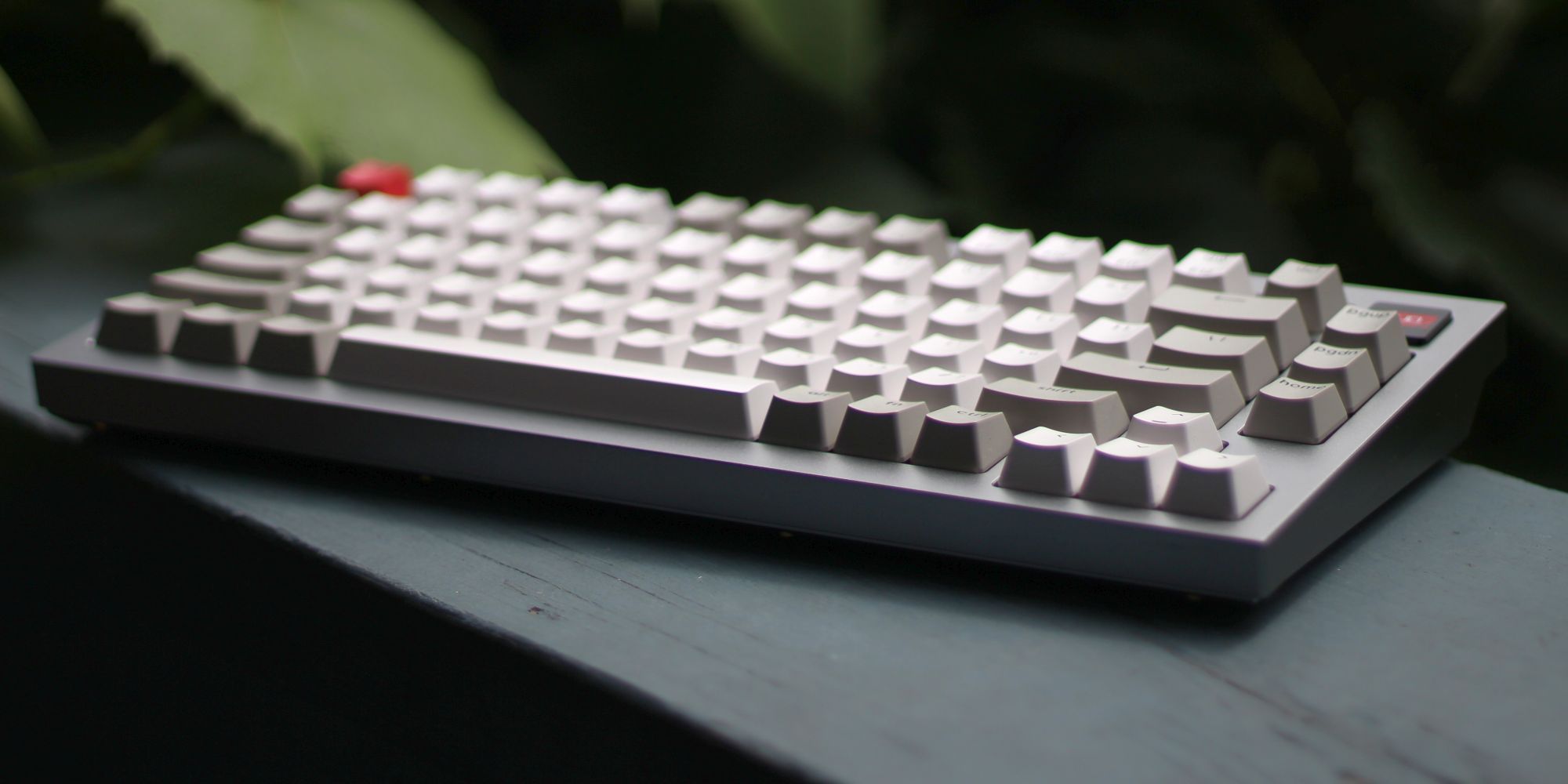 keychron-q1-mechanical-keyboard-review-outside-front