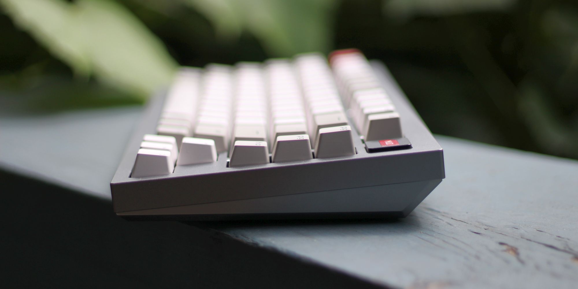 keychron-q1-mechanical-keyboard-review-outside-side-02