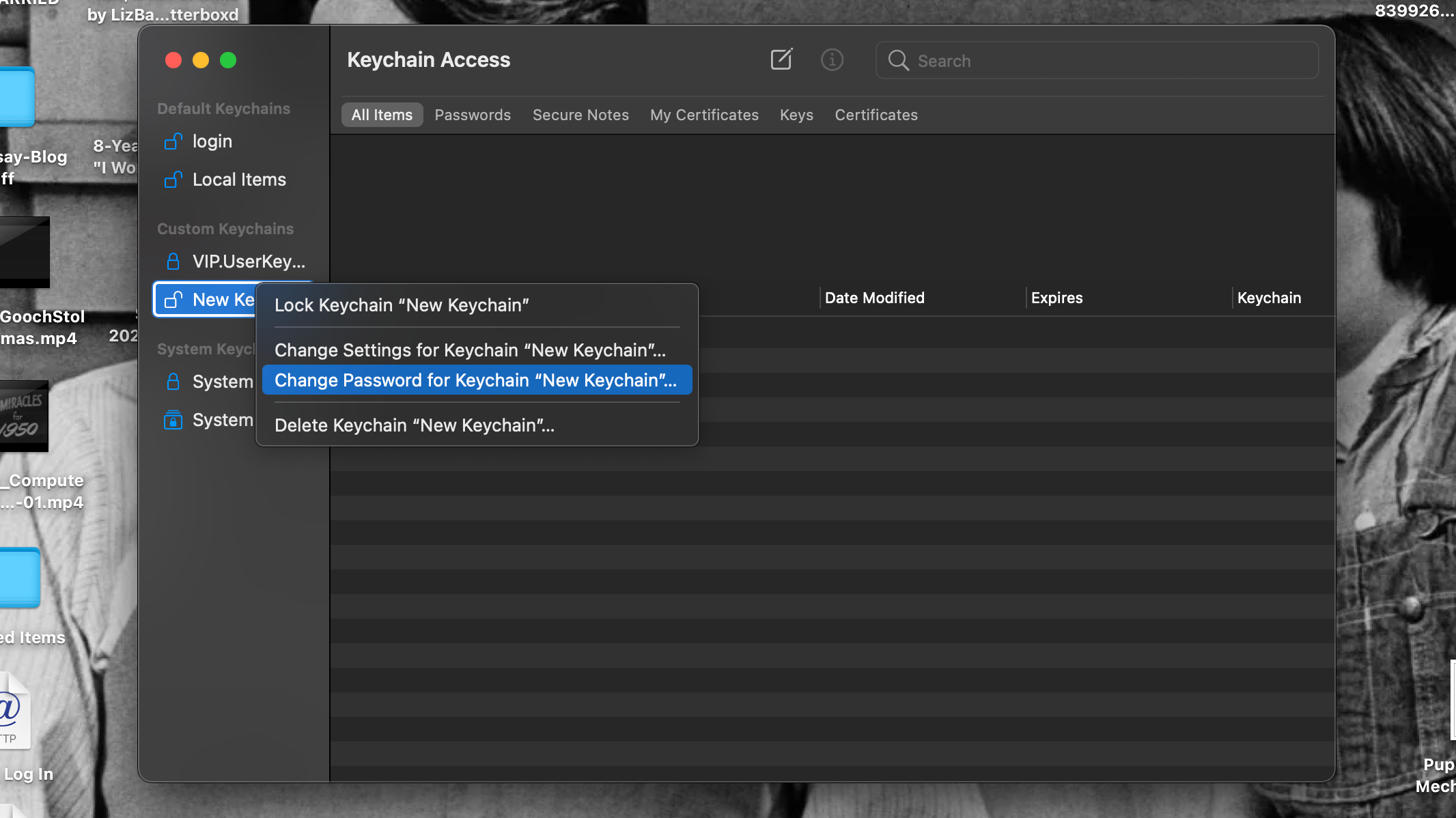 Change keychain password selected in menu in Keychain Access
