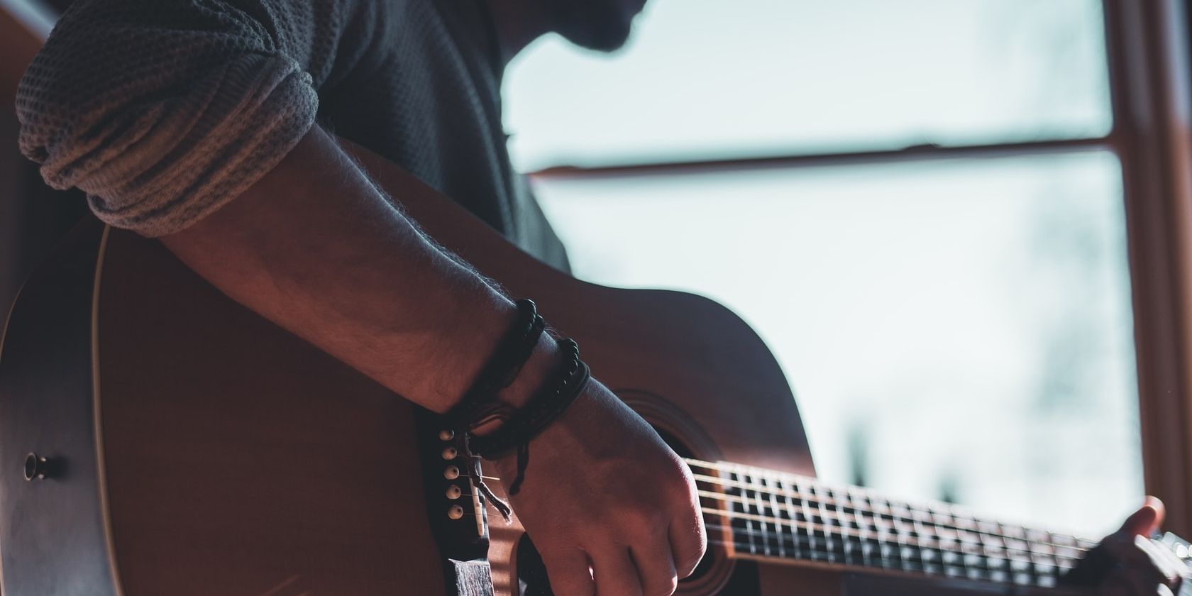 Learn to Play Guitar With These 7 Websites
