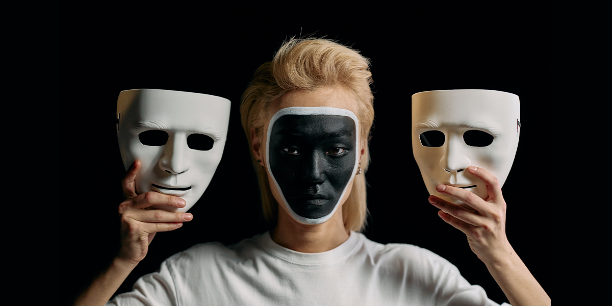 Person with 2 masks