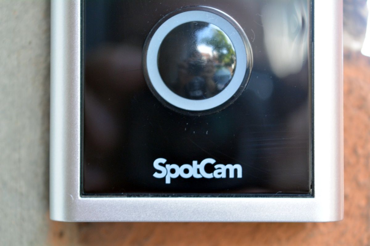 muo spotcam doorbell ring2 close - Il videocitofono Spotcam 2 può risolvere i problemi di sicurezza della porta?
