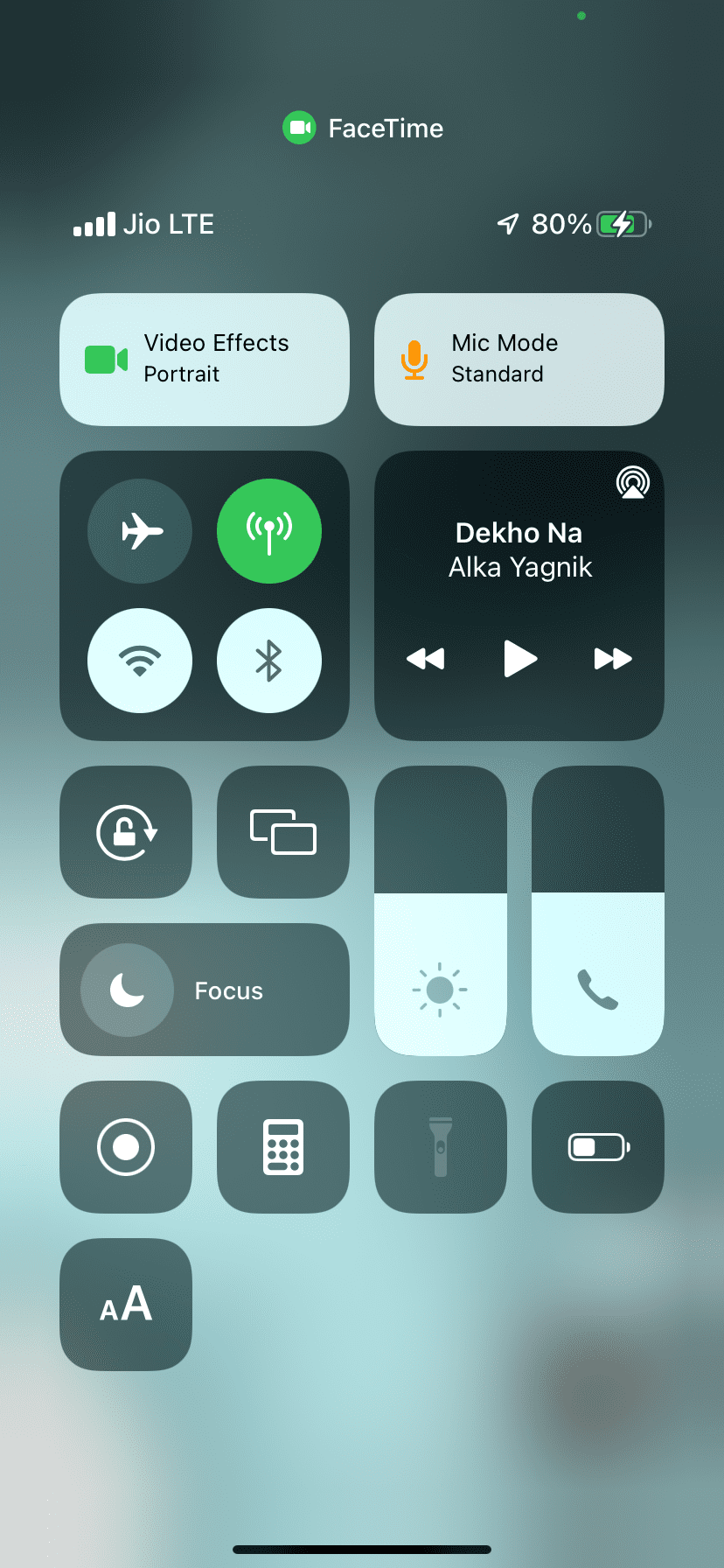 Tap Mic Mode in iOS 15 Control Center during FaceTime Video Call