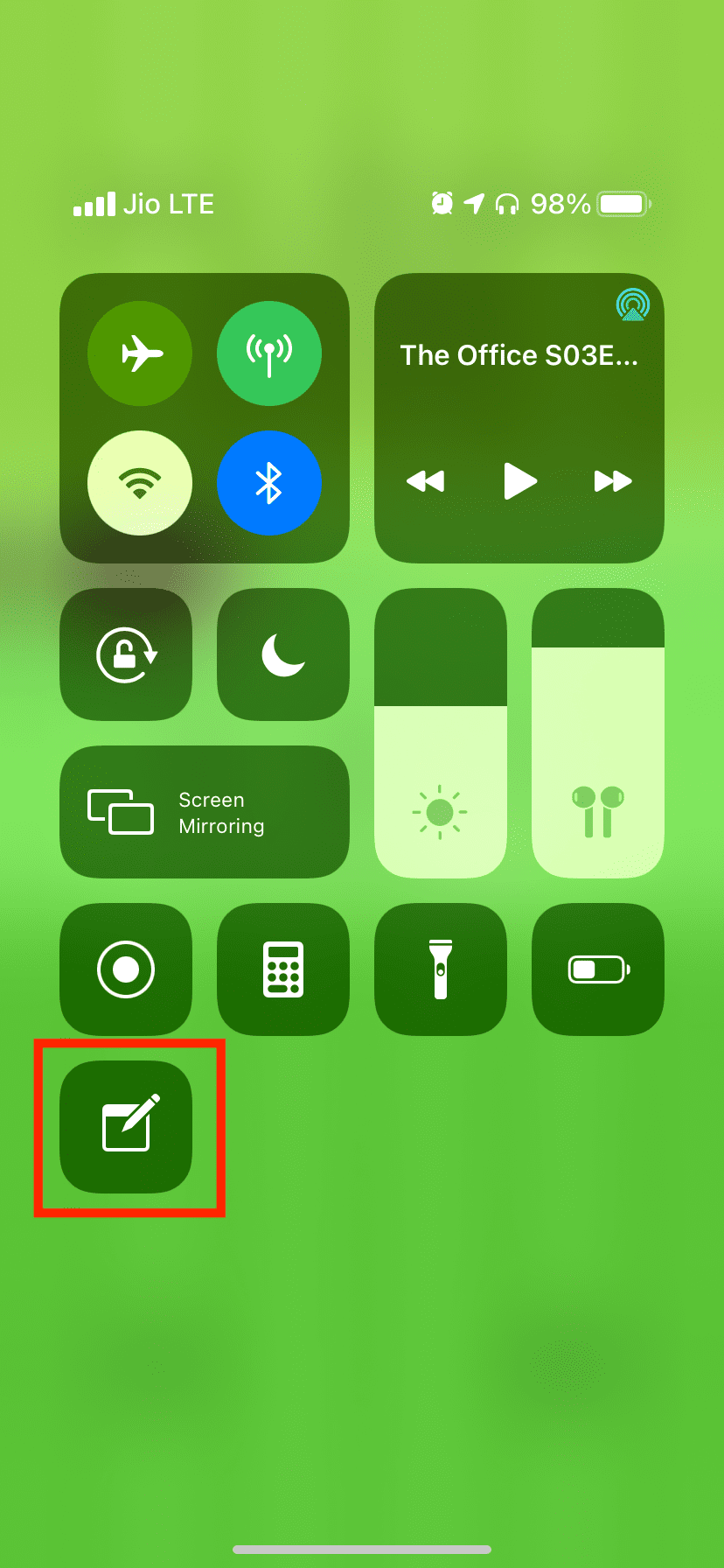 Tap Notes icon from iPhone Lock Screen Control Center
