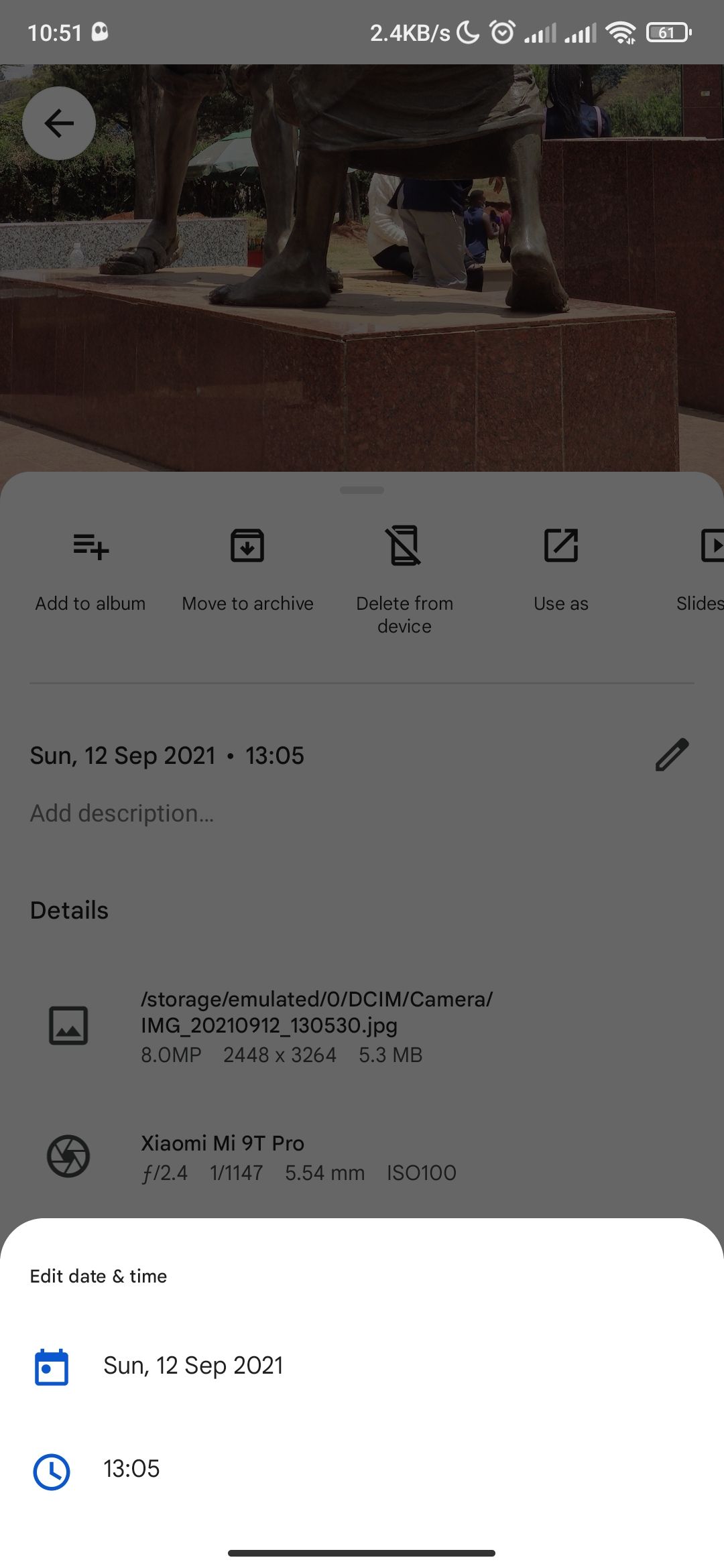 Edit date and time pop-up in Google Photos