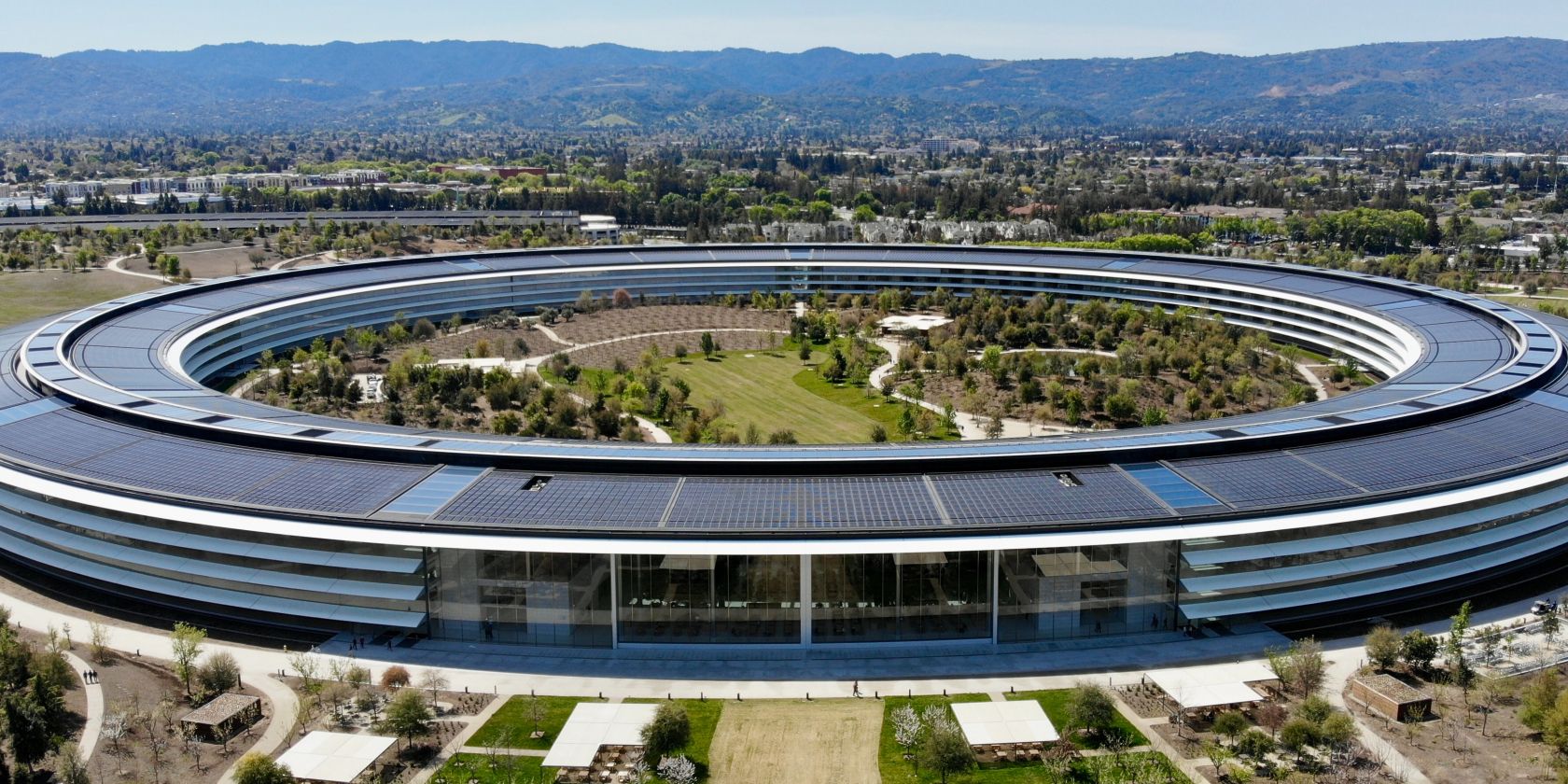 Photo of the Apple Park in California