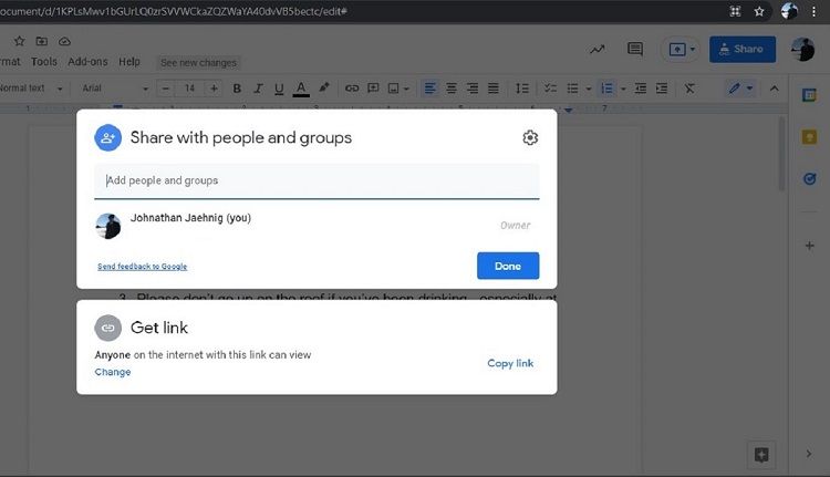 The menu for sharing settings on a Google Doc.
