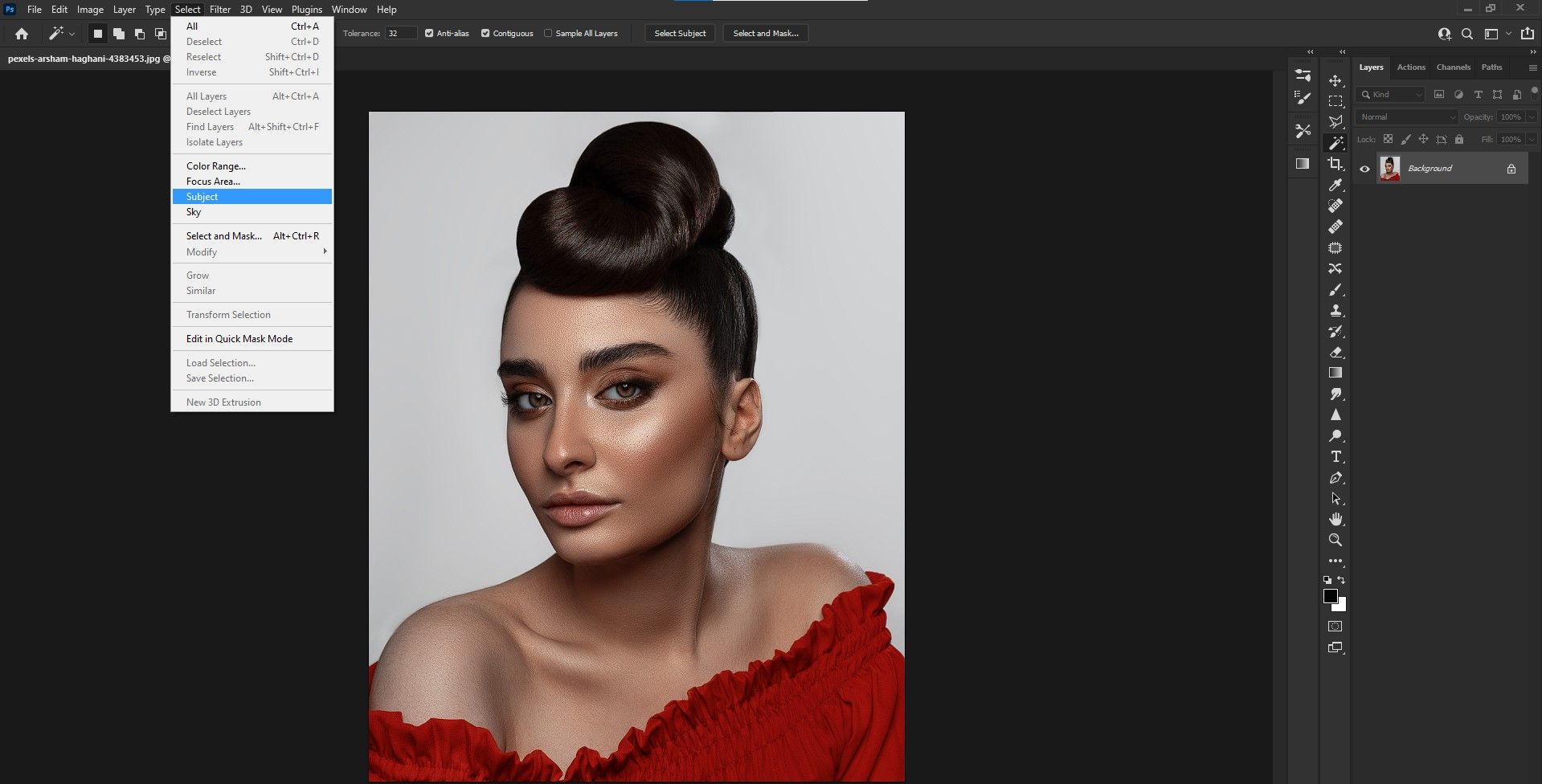 How to Transform a Photo Into an Abstract Portrait Using Photoshop