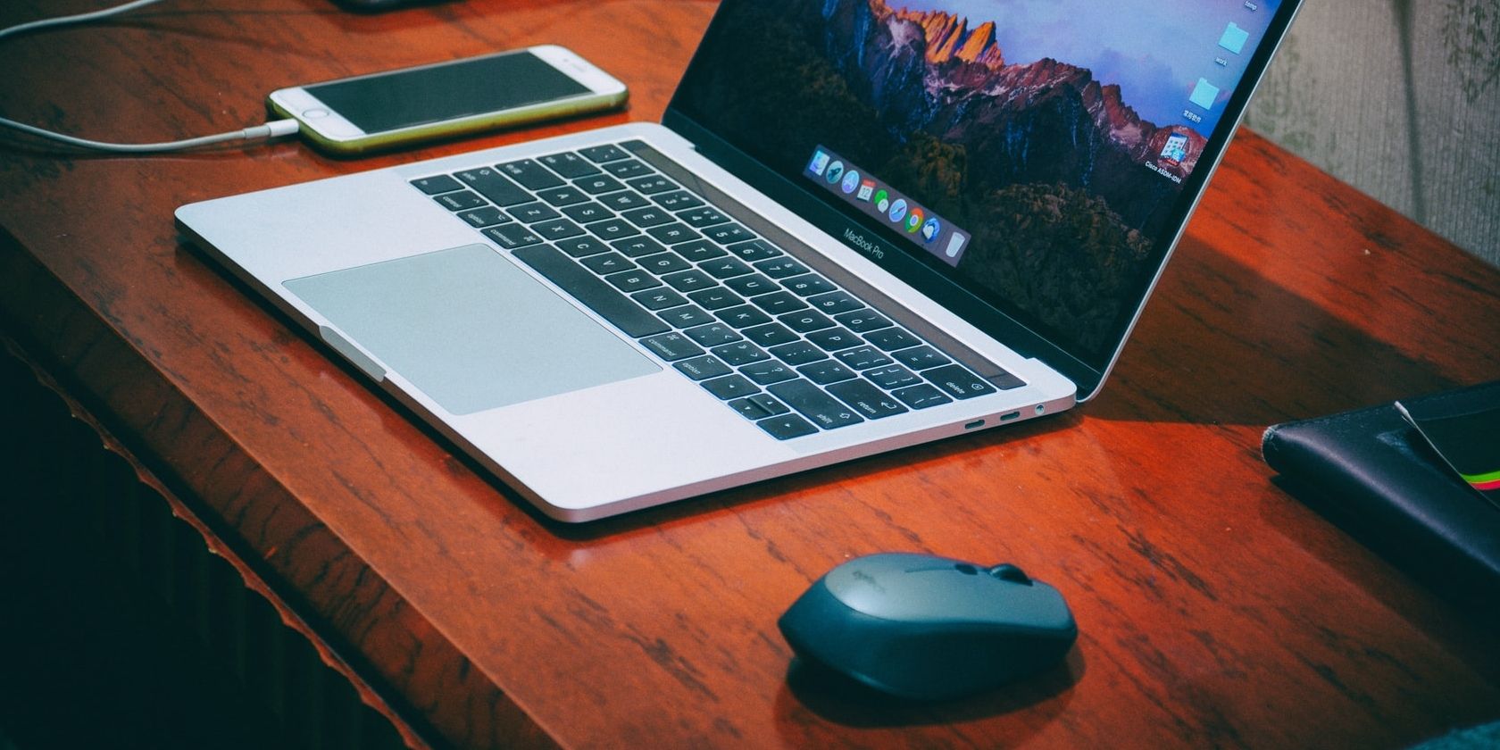 How to Set Separate Scroll Directions for a Mouse and Trackpad on Your Mac