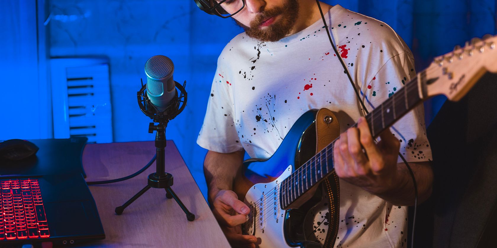 The 10 Best YouTube Channels to Learn How to Play Guitar
