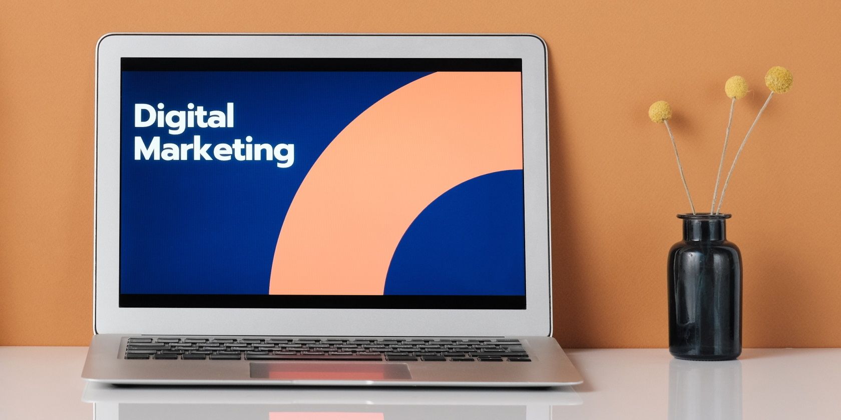 digital marketing screen on a laptop