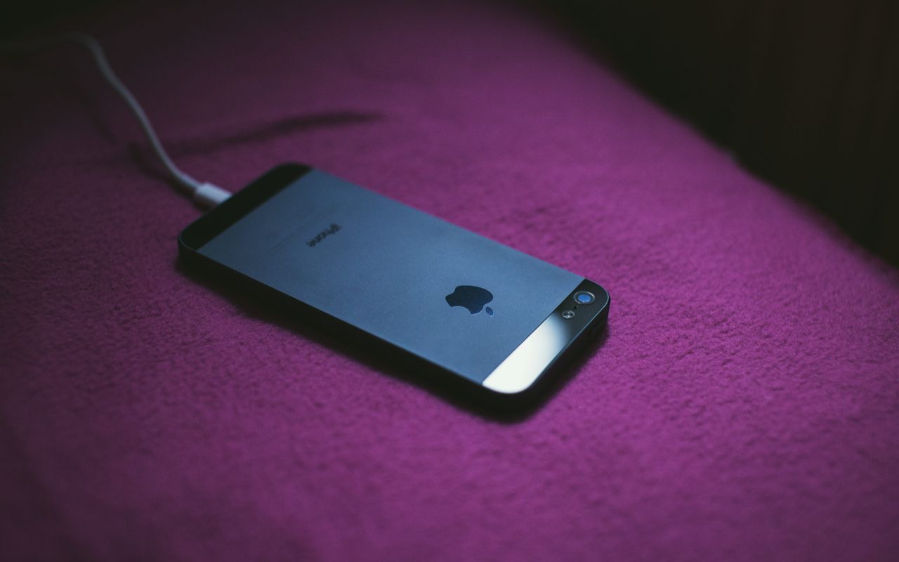 Which Cable and Power Adapter Does My iPhone Need?