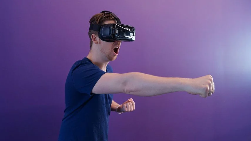 man playing virtual reality