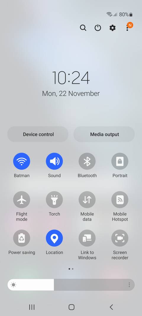 9 ویژگی برتر اینترفیس One UI 4 برای گوشیهای گلکسی سامسونگ 4 OneUI 4 Quick Settings panel.jpg?q=50&fit=crop&w=480&dpr=1 -