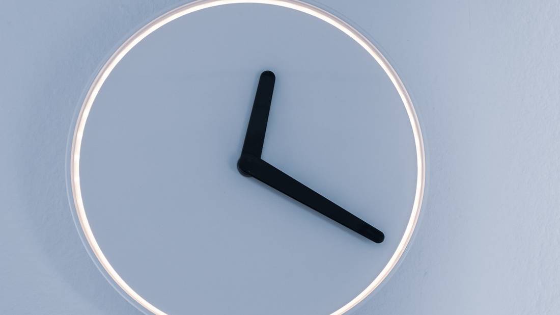 How to Customize the System Tray Clock on Windows