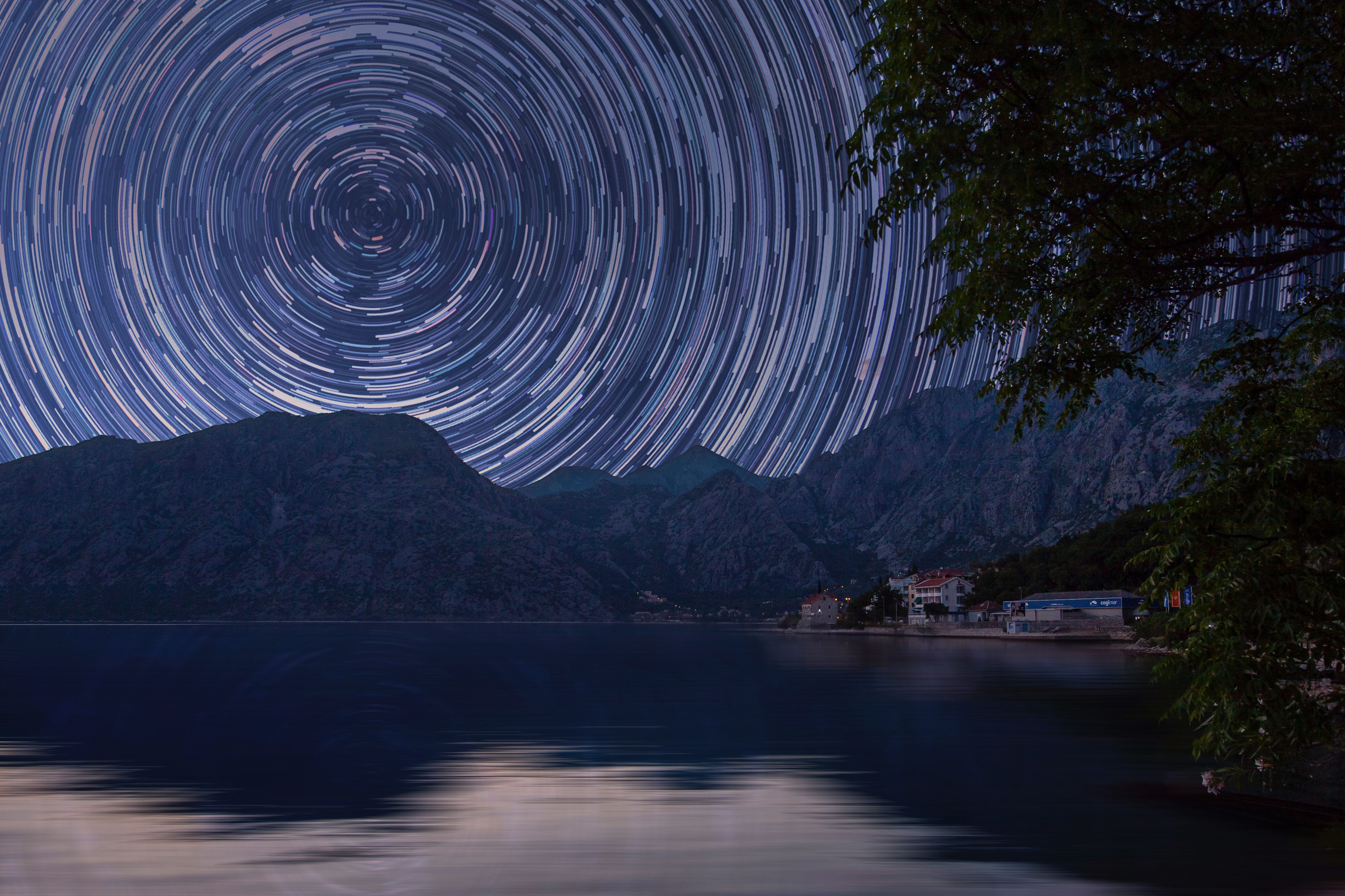 An example of a star trail photo.