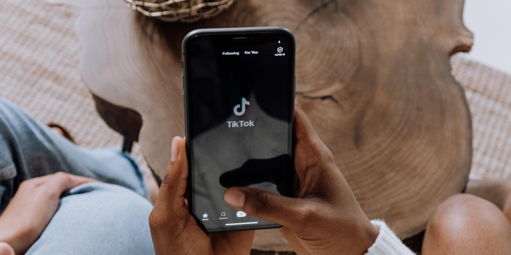 This TikTok hack lets you turn videos into your iPhone wallpaper — try it  now