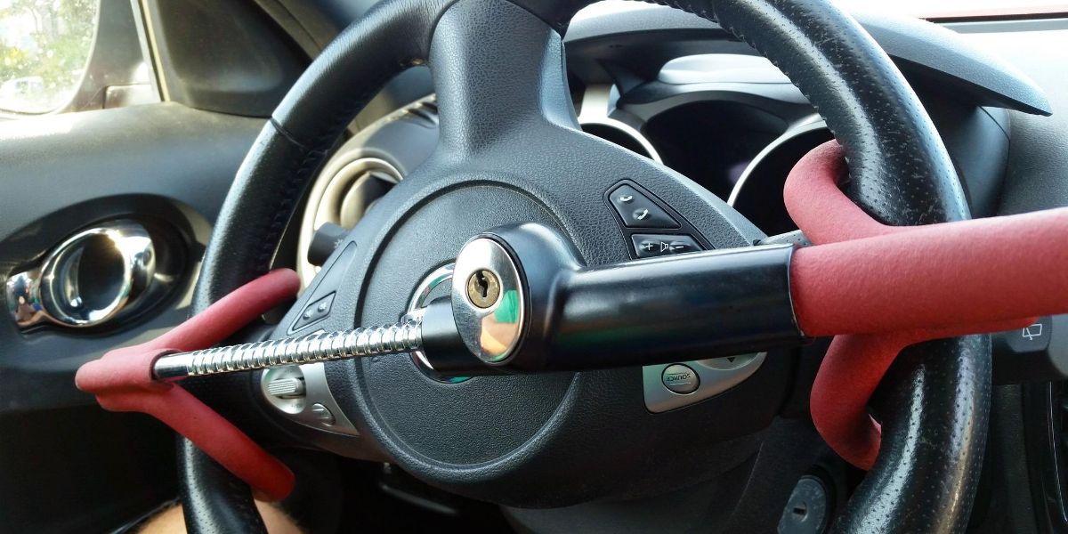 An image showing steering wheel lock