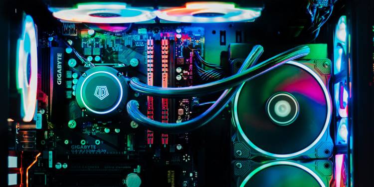 آشنایی با رم DDR5، سرعت، قیمت و مقایسه 3 gaming pc with rigb lights.jpg?q=50&fit=crop&w=750&dpr=1 -