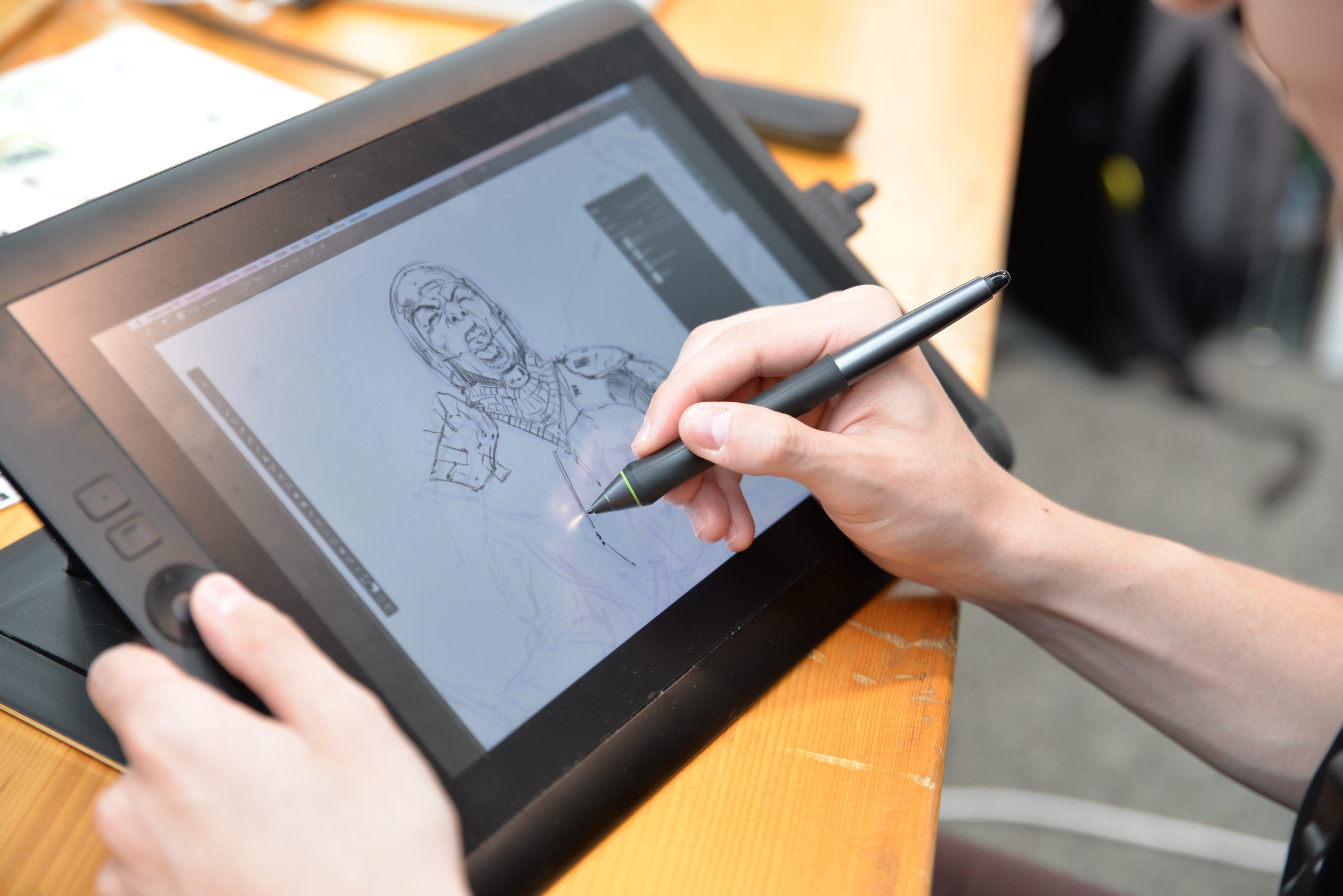 Huion Kamvas 20 vs. Cintiq 16 Which One Is Better?
