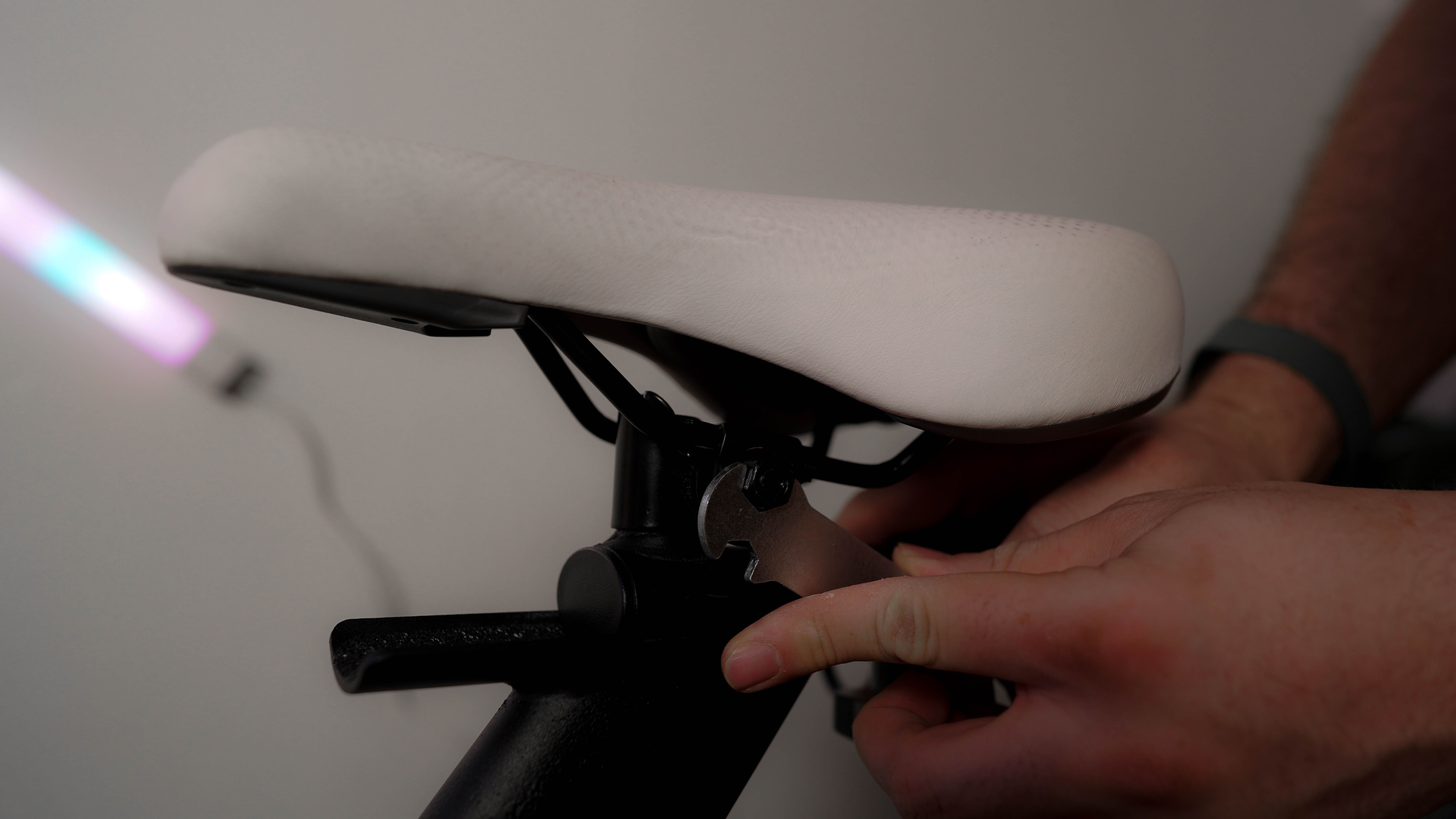 Freebeat xbike saddle nuts tightening